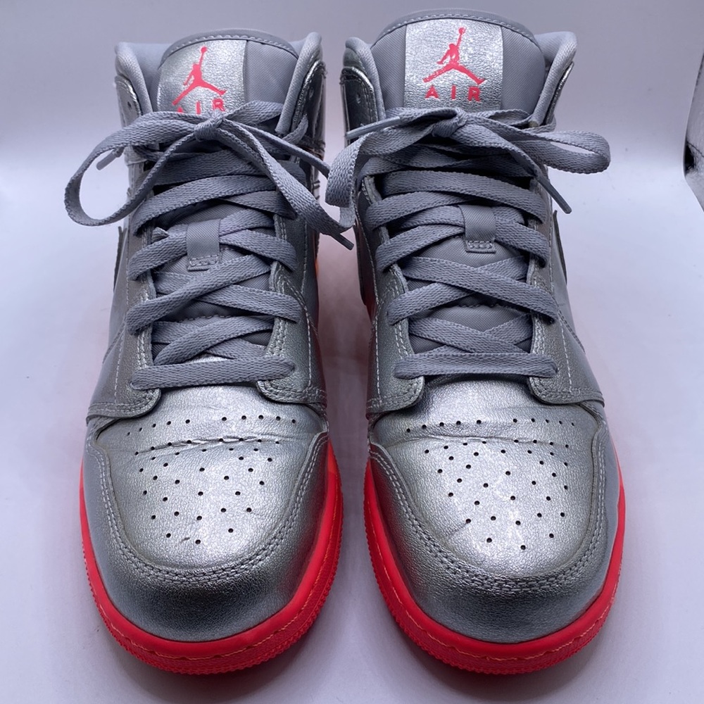 Nike Air Jordan 1 Mid GS Metallic Silver Pink Crimson Size 7Y (555112-006) - Picture 2 of 11